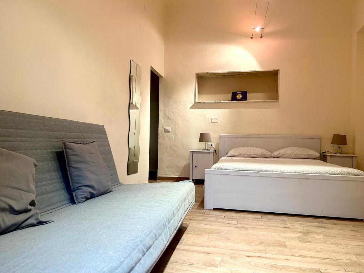 Apartment Nel Centro Della Citta Pistoia Esterno foto