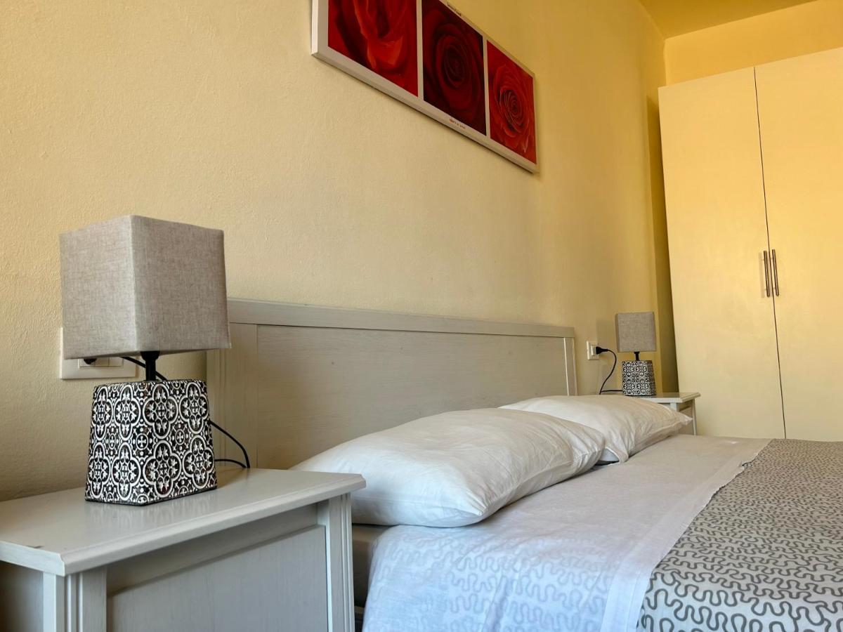 Apartment Nel Centro Della Citta Pistoia Esterno foto