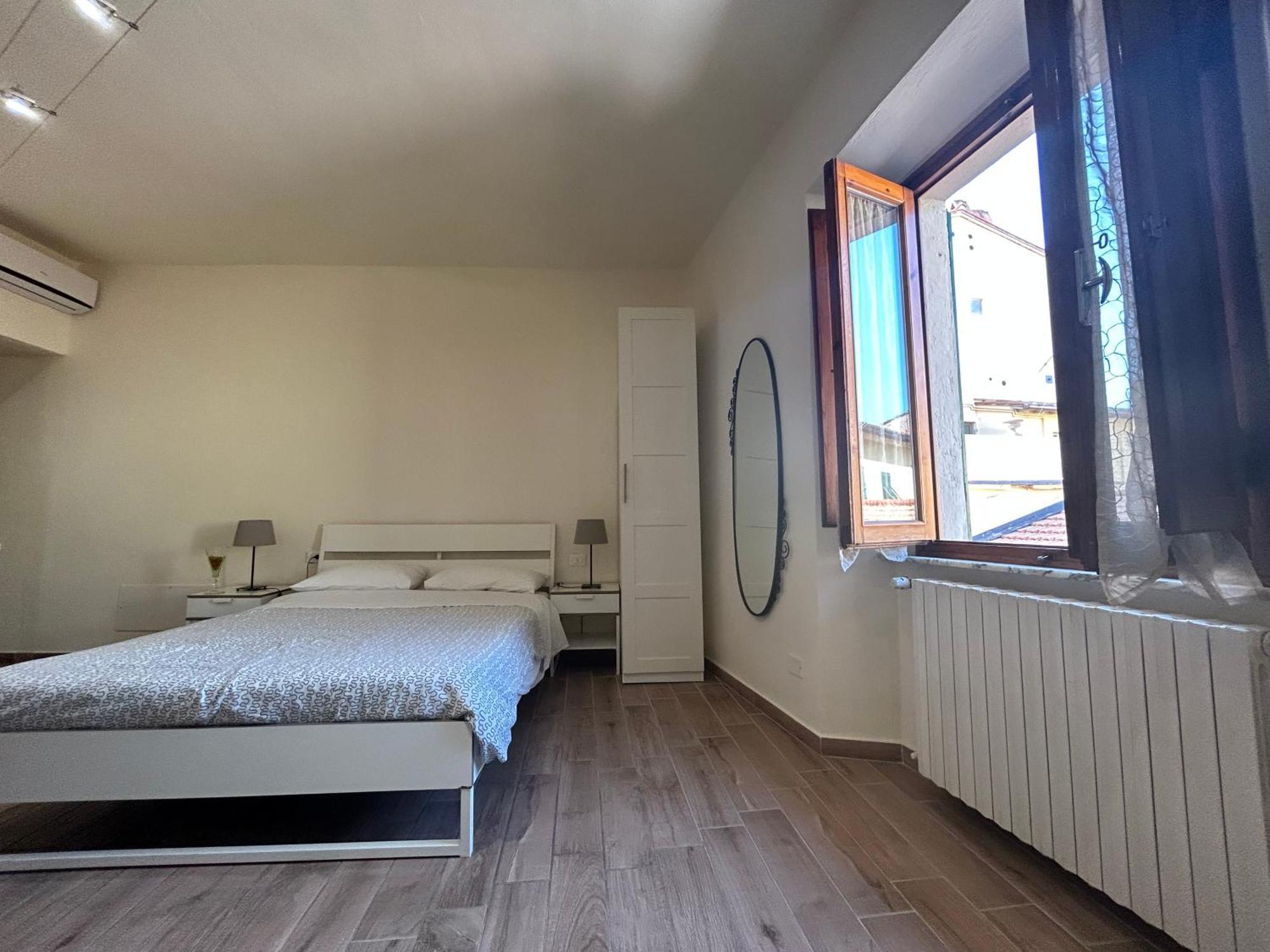 Apartment Nel Centro Della Citta Pistoia Esterno foto